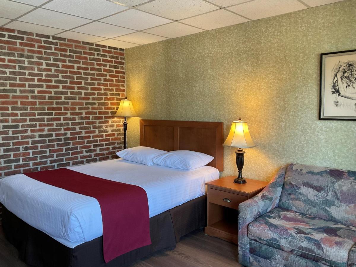شيربروك Motel & Hotel La Paysanne المظهر الخارجي الصورة
