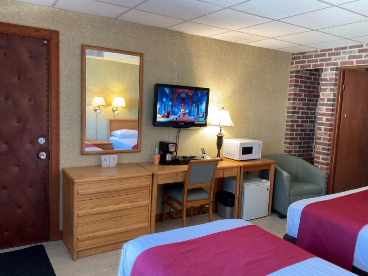 شيربروك Motel & Hotel La Paysanne المظهر الخارجي الصورة