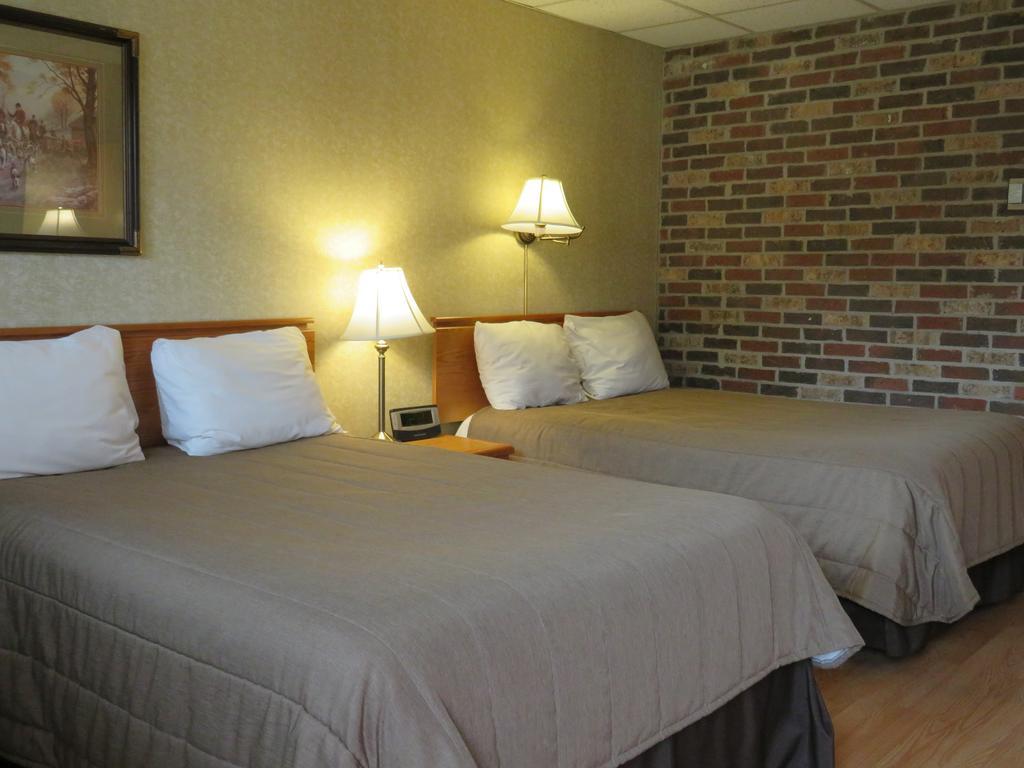 شيربروك Motel & Hotel La Paysanne المظهر الخارجي الصورة
