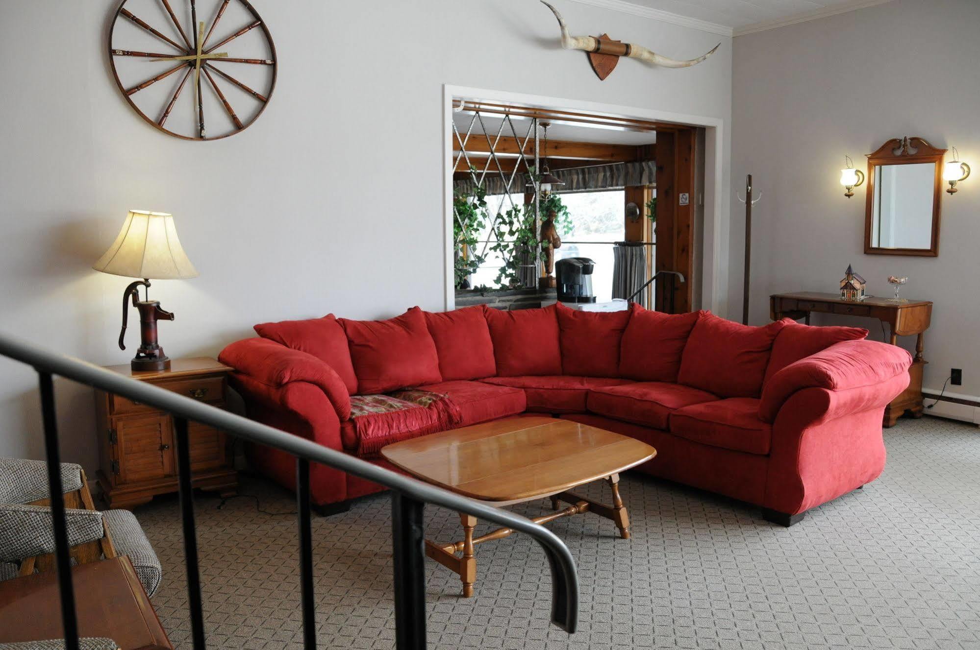 شيربروك Motel & Hotel La Paysanne المظهر الخارجي الصورة