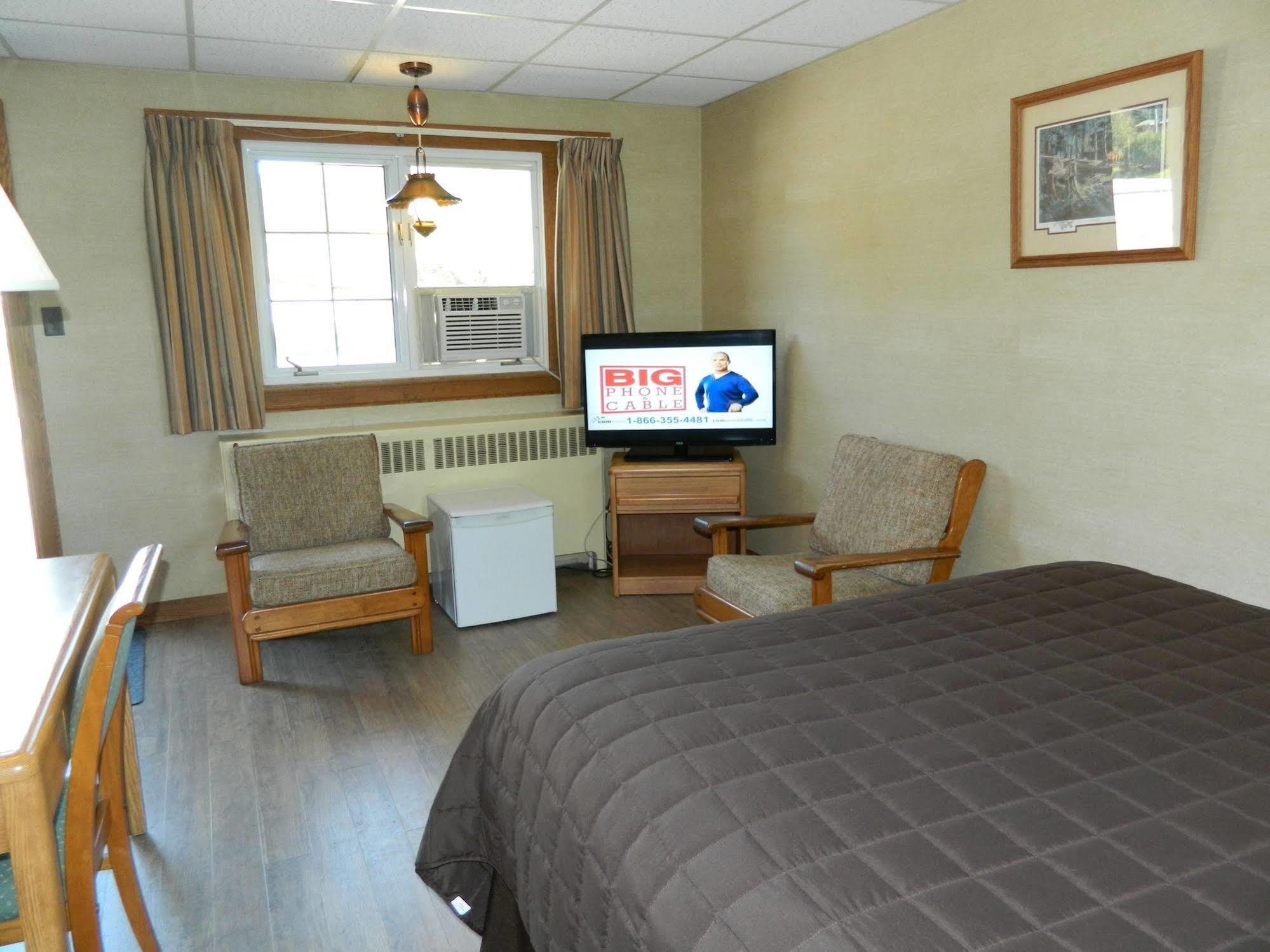 شيربروك Motel & Hotel La Paysanne المظهر الخارجي الصورة